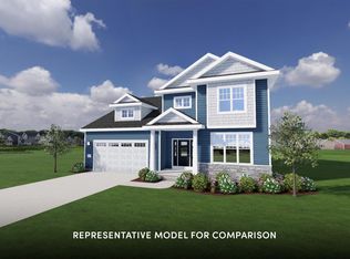 1254 Arrowood Cir W, Oconomowoc, WI 53066