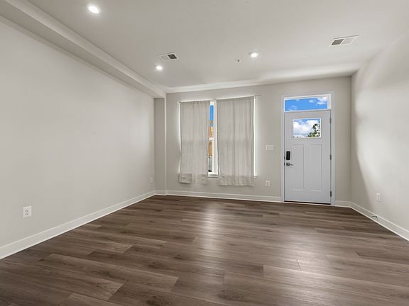 4th image of 814 Watts St