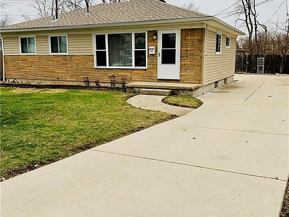 2nd image of 5797 Bayside Dr