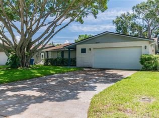 3927 Helena St NE, Saint Petersburg, FL 33703