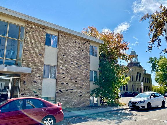 5th image of 233 School Ave #107