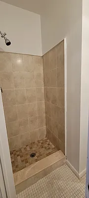 Rented by Plaza Real Estate Group | media 7