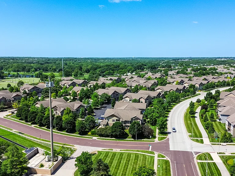 Sovereign at Overland Park — Photo 41