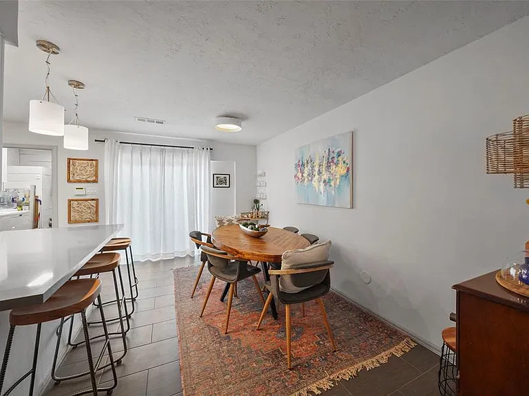 612 Welch St — Photo 11