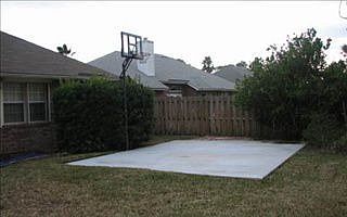1st image of 861 Laguna Dr W