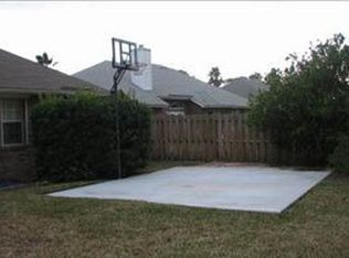 861 Laguna Dr W, Fernandina Beach, FL 32034