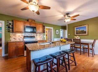 52 Massapeag Rd, Uncasville, CT 06382