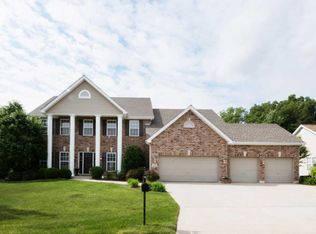 920 Haven Wood Dr, O'Fallon, MO 63368