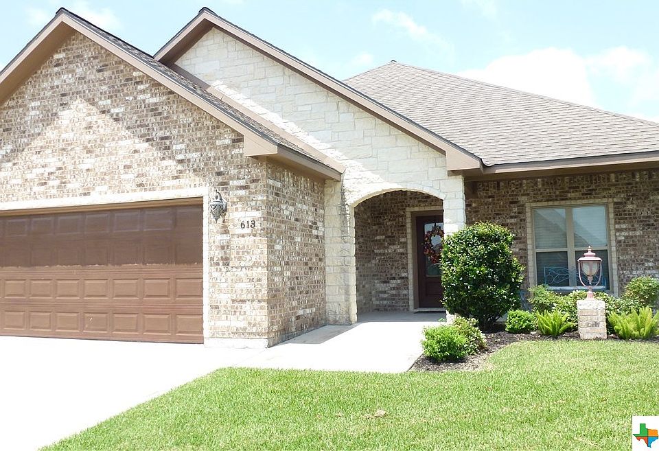 1st image of 613 N Mason Cir