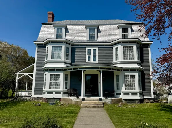17 Boynton Street, Eastport, ME 04631