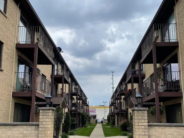 7204 W Wrightwood Ave APT 1S, Elmwood Park, IL 60707