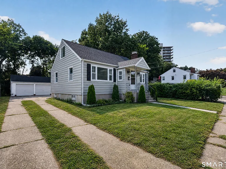 11 Stratfield Pl — Photo 2