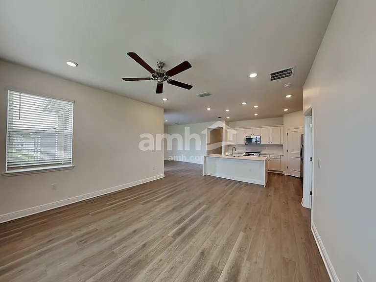 3724 Center Cove Ln — Photo 10