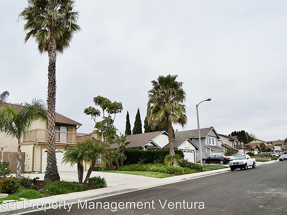 2nd image of 1375 Fallen Leaf Ave