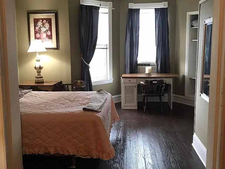1028 Marshall St #1B — Photo 11