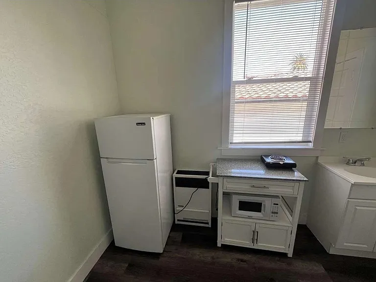 732 E Santa Clara St #33 — Photo 11