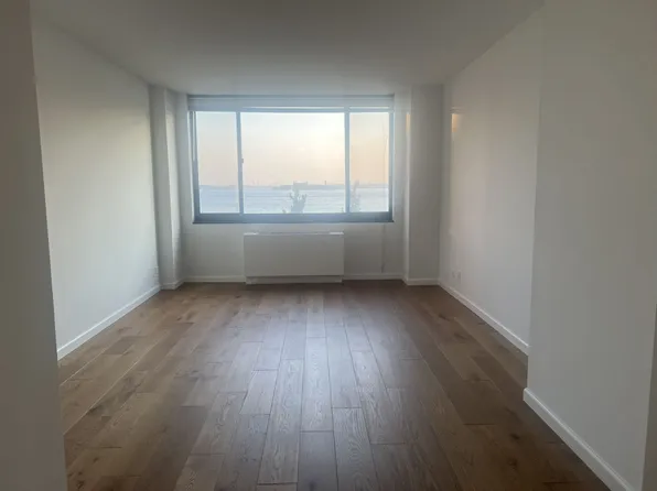 377 Rector Pl APT 5L, New York, NY 10280
