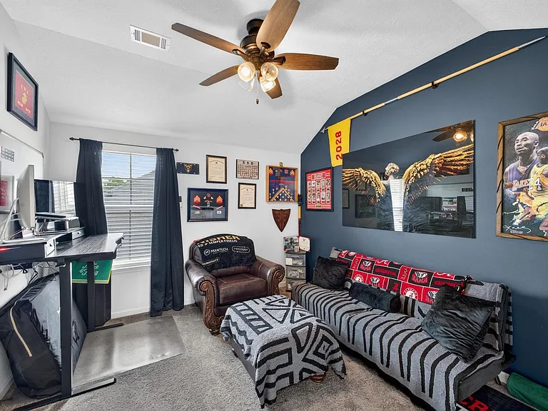 537 Jensen Ln — Photo 11