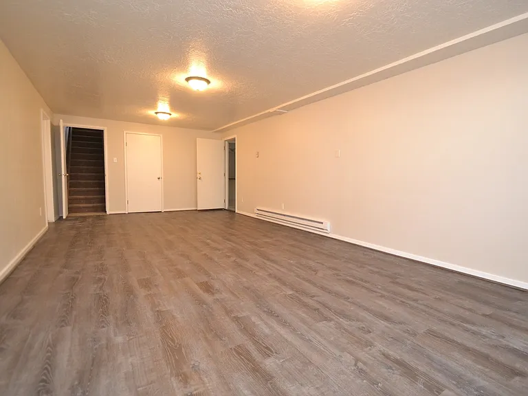 631 E 5900 S — Photo 23