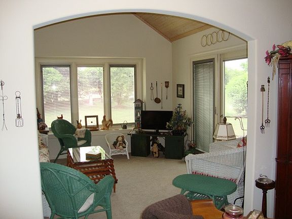 4th image of 505 Kingston Ct