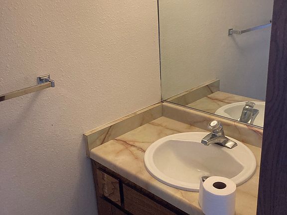 4th image of 3323 N Buena Vista Ave #3