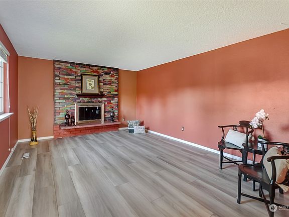 5th image of 1414 Alanna Drive SE