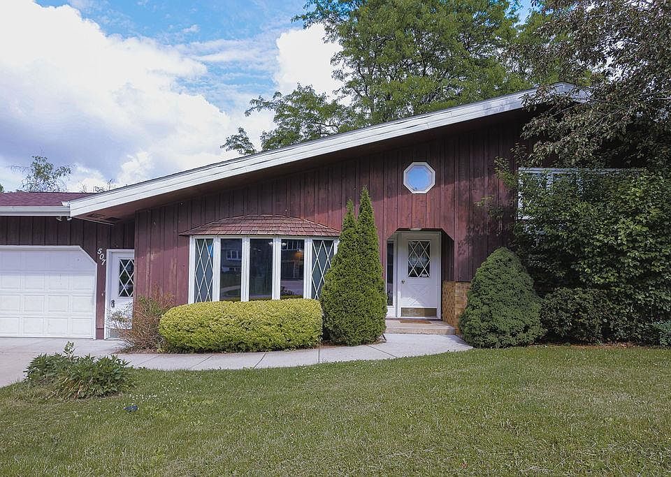 1st image of 507 Park View Dr