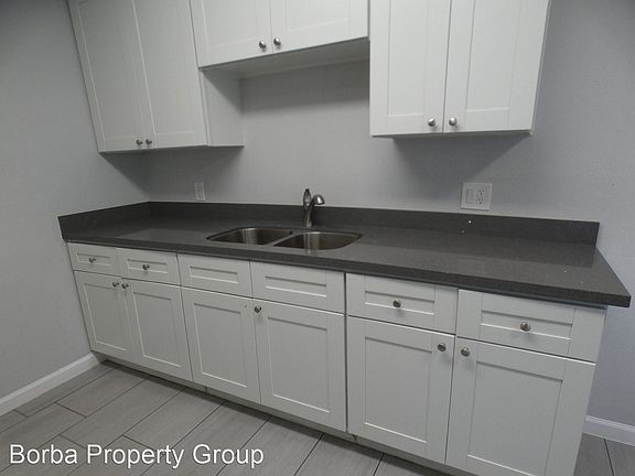 5th image of 1907 Lewis Ave APT A