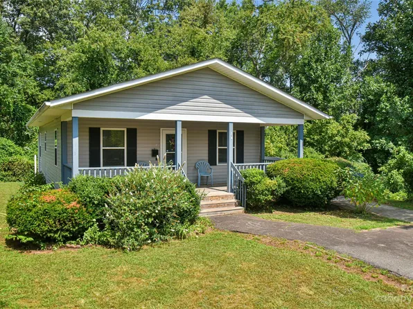 24 Wilson Creek Dr, Asheville, NC 28803