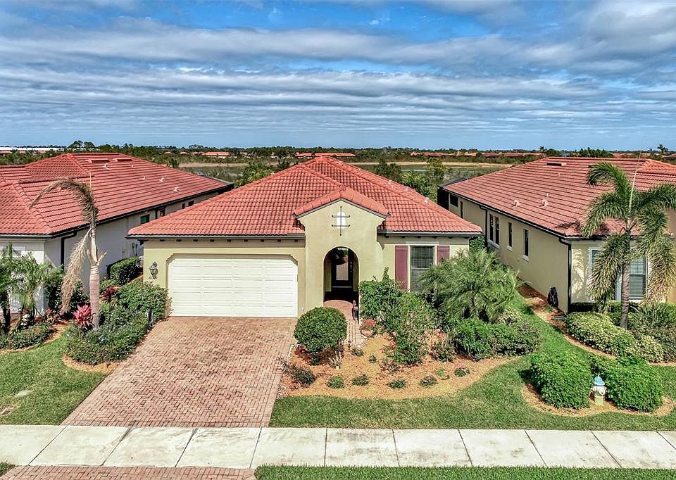 1st image of 10330 Medjool Dr