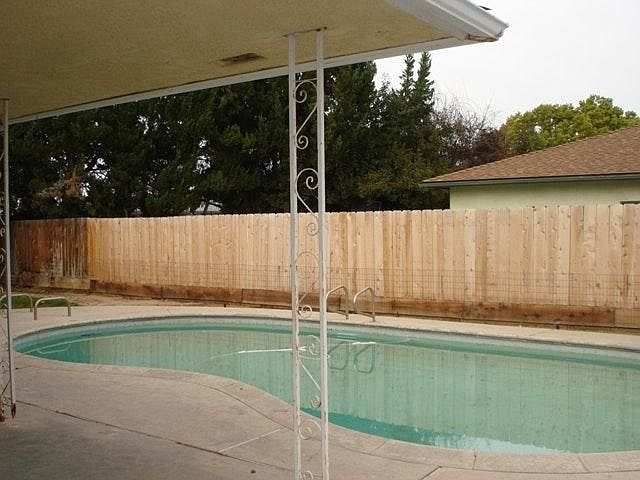 2nd image of 6284 N Millbrook Ave