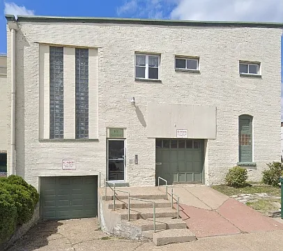 100 3rd Ave #5