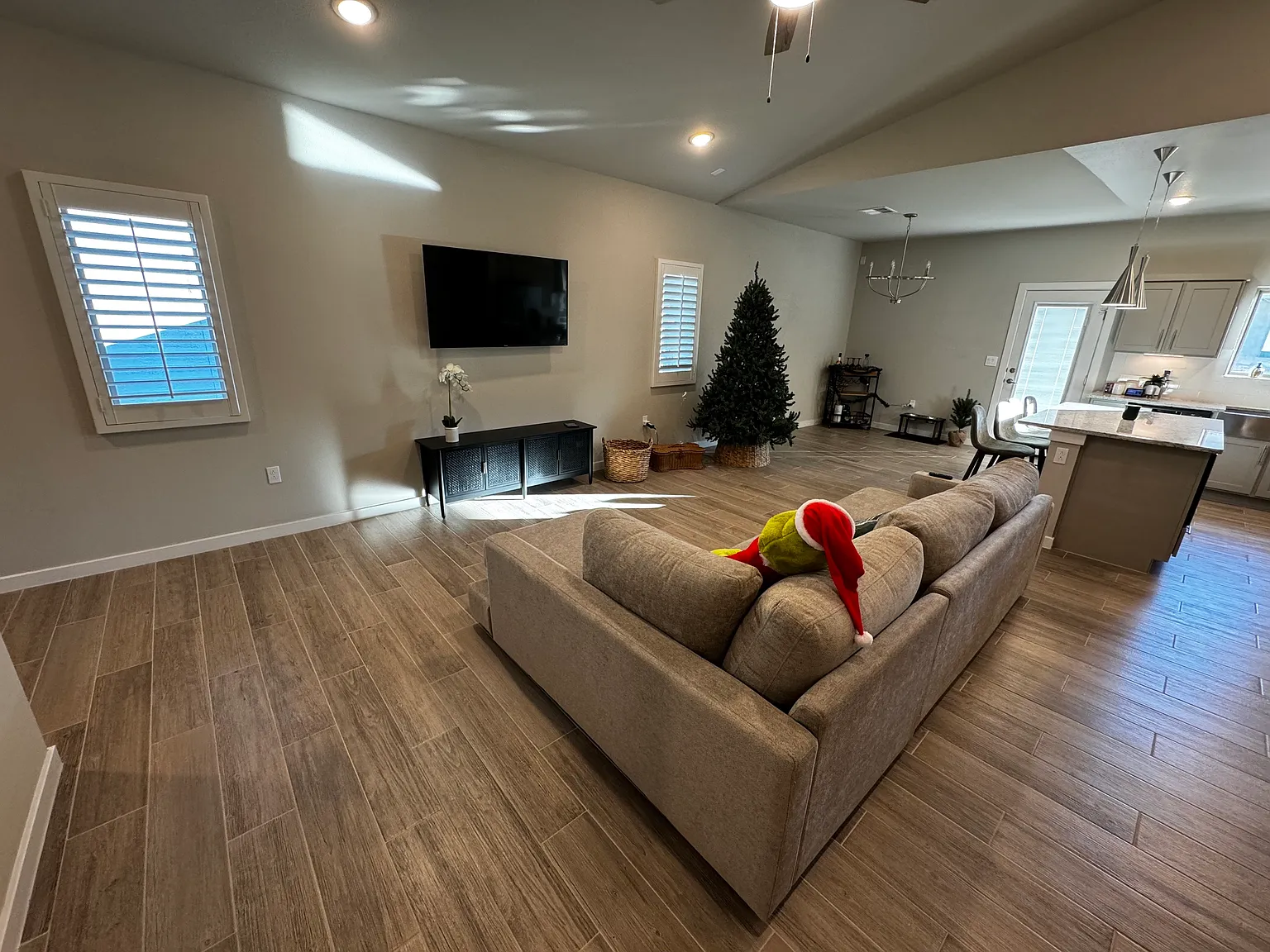 3 bed, 1448 sqft, $1,850 — Photo 3
