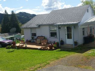 401 NE 6th St, Oakland, OR 97462
