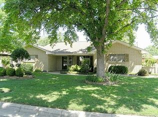 5005 Fall River Dr, Fort Worth, TX 76103