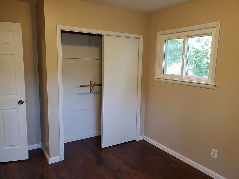 3326 S Millwood Ave — Photo 10