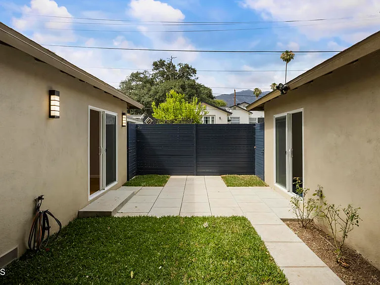 420 Violet Ave — Photo 23