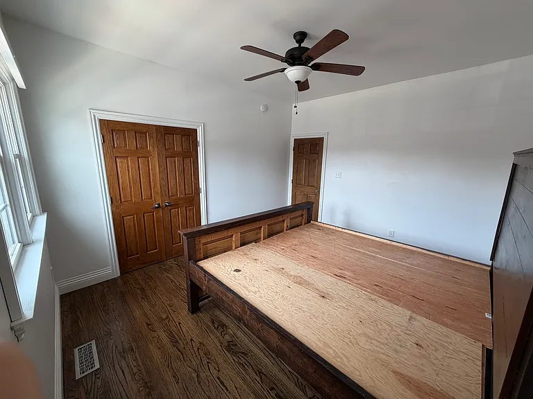 349 Mary St — Photo 21