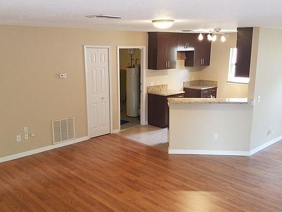 4th image of 4796 Lantern Ct