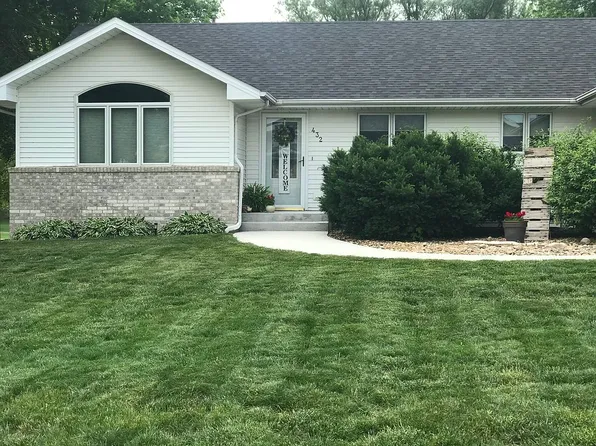 432 E Maple St, Lawton, IA 51030