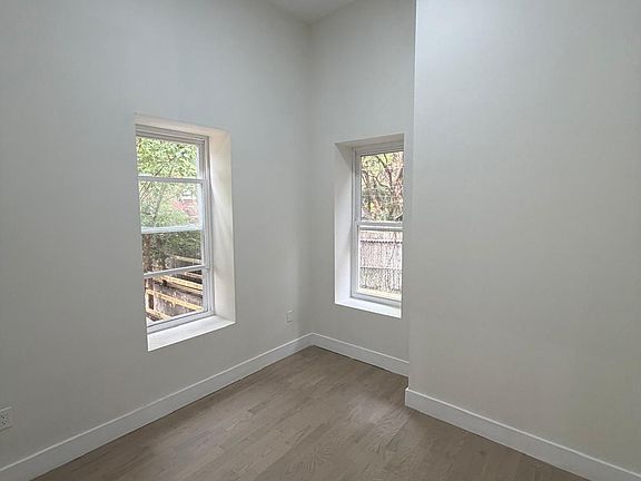 3rd image of 51 Lincoln Park #1C