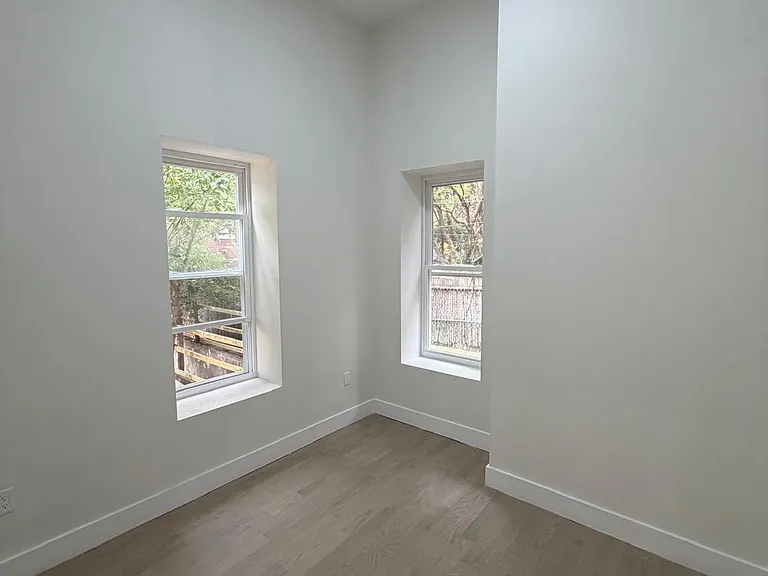 51 Lincoln Park #1C — Photo 3