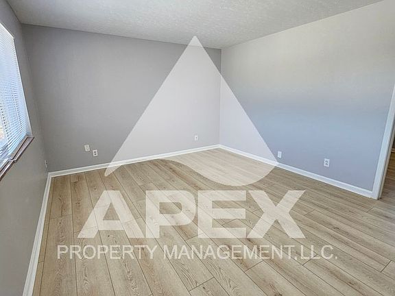 3rd image of 2927 Whittle Springs Rd APT 5