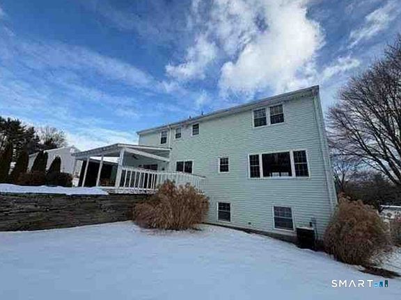2nd image of 225 Ox Yoke Drive