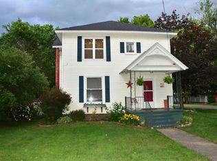 506 Maple St, Colon, MI 49040