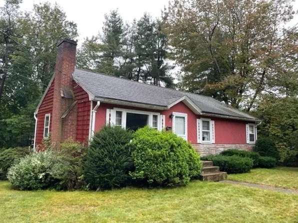 3 Elizabeth Ln, Paxton, MA 01612