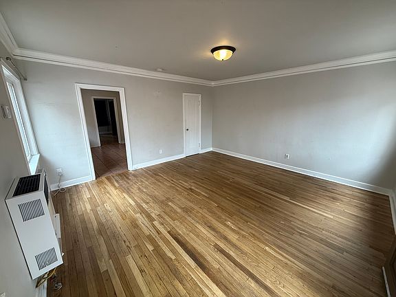 4th image of 1115 N Curson Ave