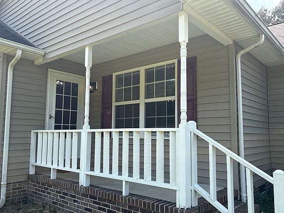 2nd image of 671 Circle Dr