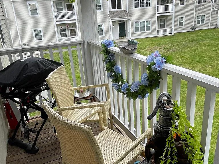 600 Brookside Dr #F — Photo 22