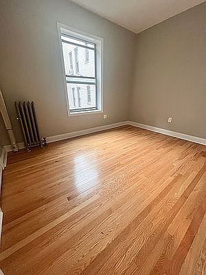 5th image of 565 W 215th St APT 44